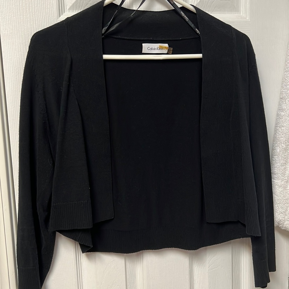 Black cropped cardigan